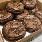 Crunchy Peanut Butter Pretzel Clusters